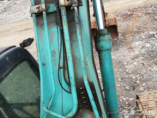 神钢 SK260LC-8 挖掘机