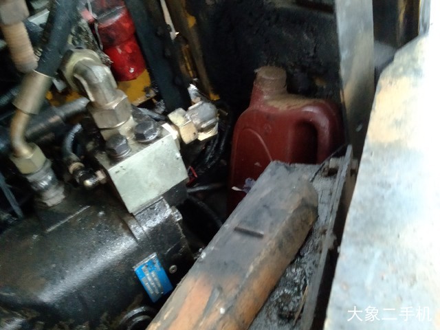 现代 R80-7 挖掘机