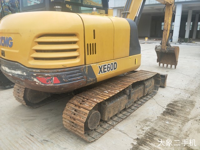 徐工 XE60 挖掘机