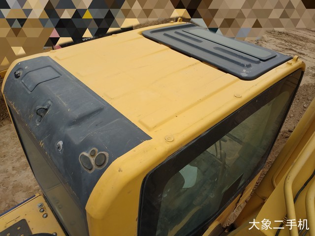 小松 PC220-8M0 挖掘机