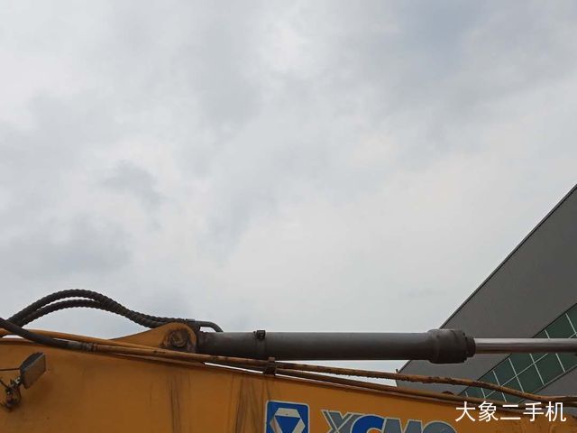 徐工 XE150D 挖掘机