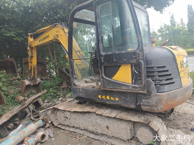 现代 R60-7 挖掘机