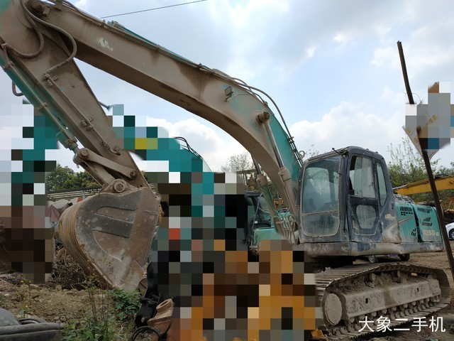 神钢 SK260LC-8 挖掘机