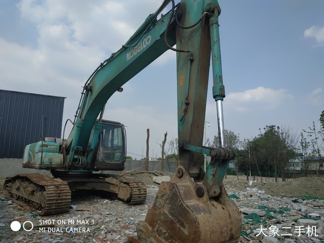 神钢 SK250-6E 挖掘机