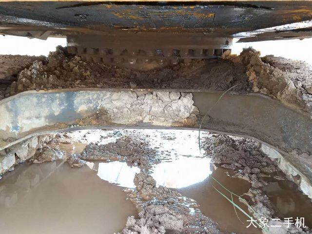 徐工 XE150D 挖掘机