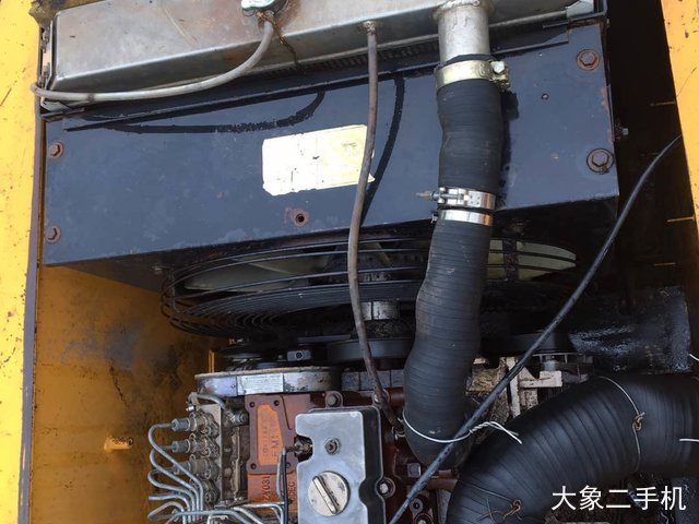 现代 R305LC-7 挖掘机