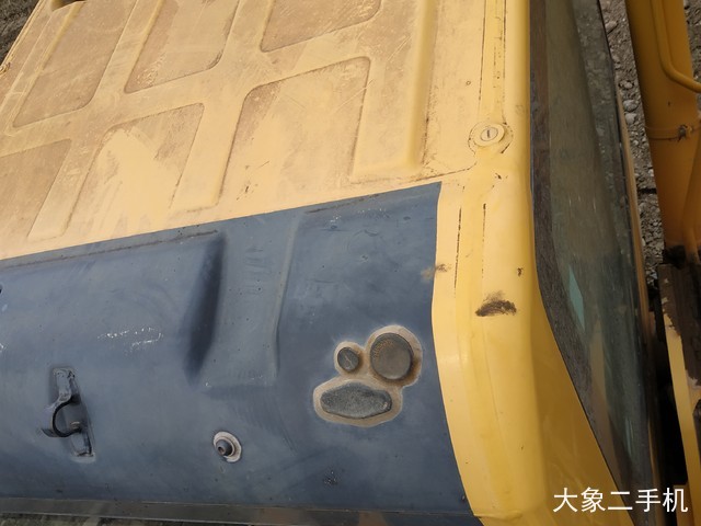 小松 PC240LC-8M0 挖掘机