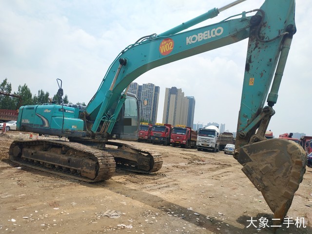 神钢 SK260LC-8 挖掘机