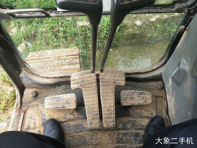 斗山 DX300LC 挖掘机