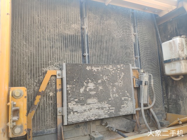 徐工 XE370C 挖掘机