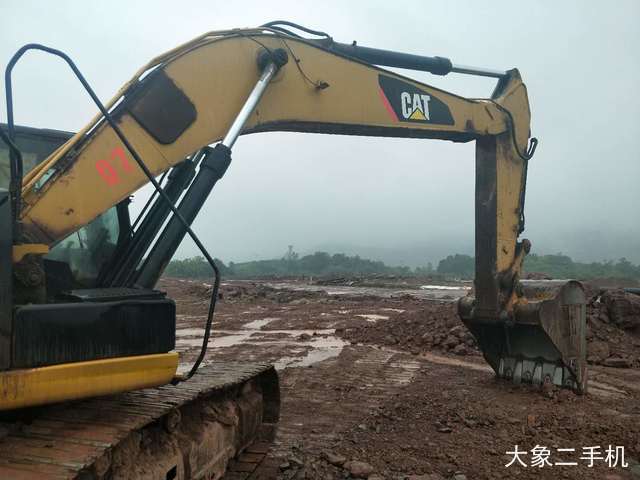 卡特彼勒 329D 挖掘机