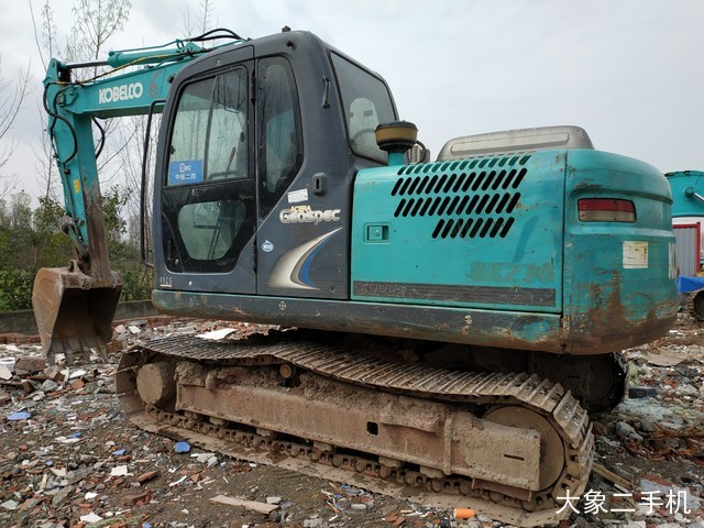 神钢 SK130-8 挖掘机