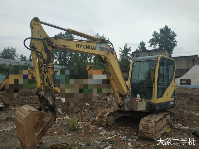 现代 R60-9 挖掘机