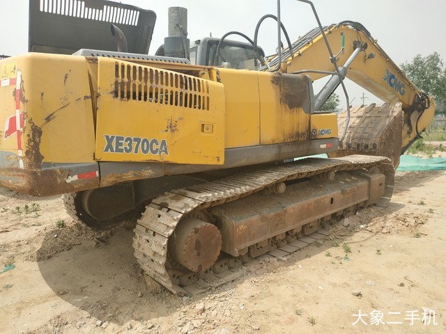 徐工 XE370CA 挖掘机