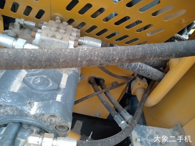 恒岳重工 HY215-8 挖掘机