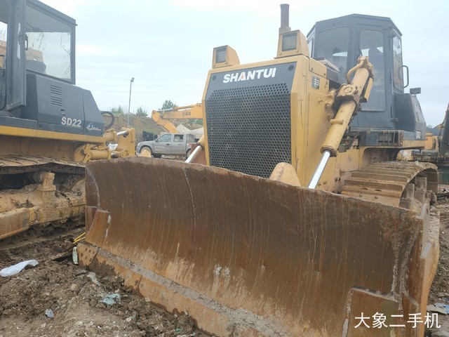 山推 SD22标准型 推土机