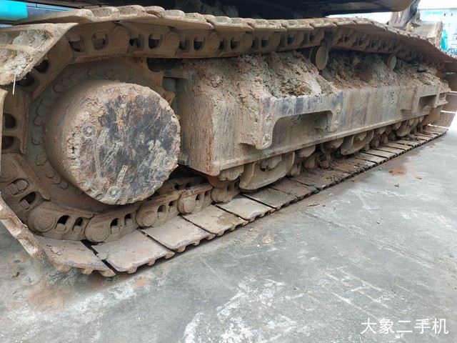 神钢 SK270D-8 挖掘机