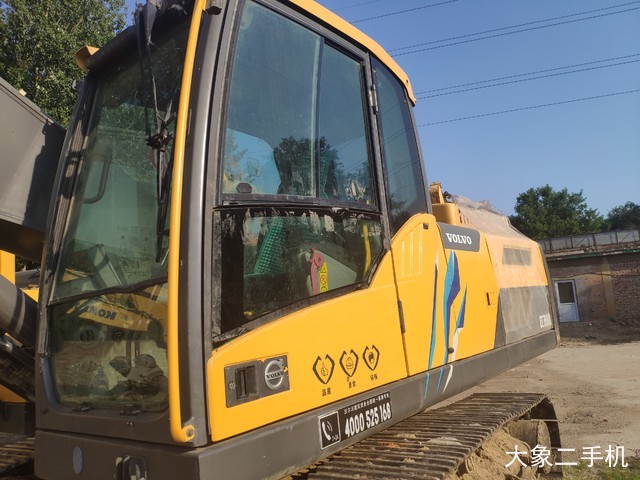 沃尔沃 EC300DL 挖掘机