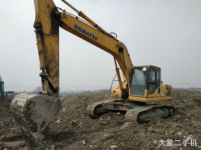 小松 PC240LC-8 挖掘机