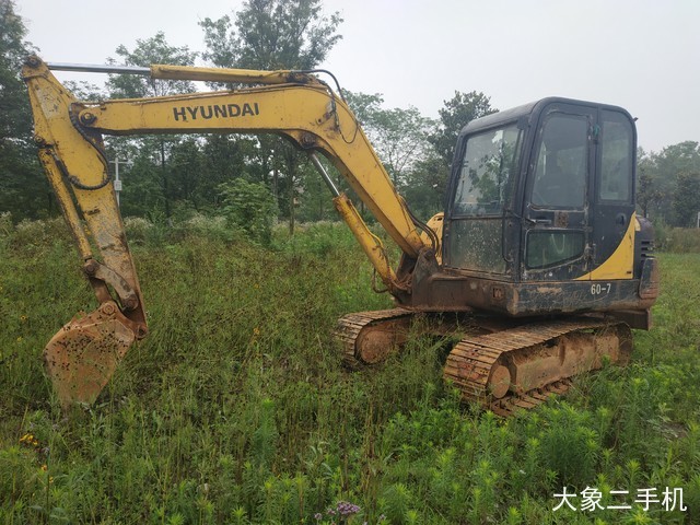 现代 R60-7 挖掘机