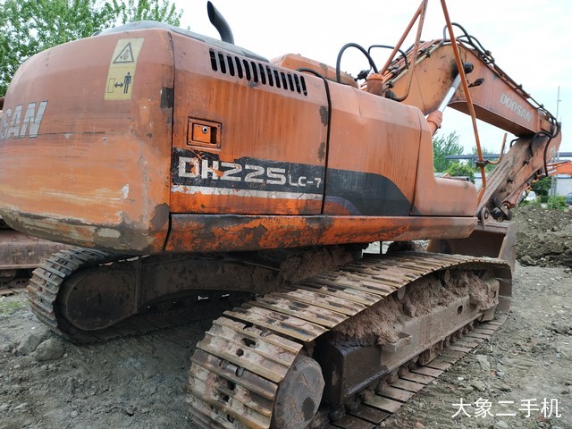 斗山 DH220LC-7 挖掘机