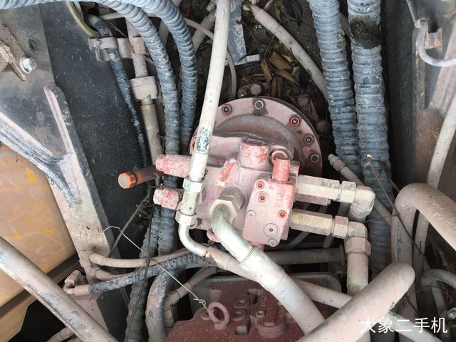 雷沃重工 FR220E 挖掘机