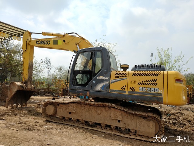 神钢 SK260LC-8 挖掘机