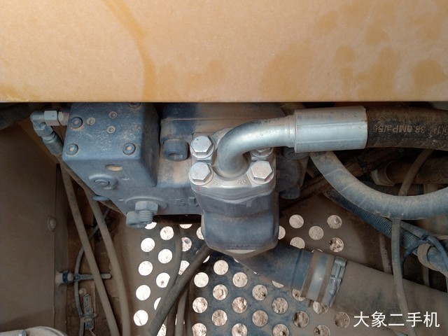 徐工 XE150D 挖掘机