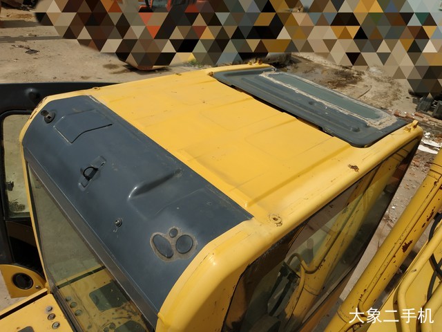 小松 PC240LC-8 挖掘机