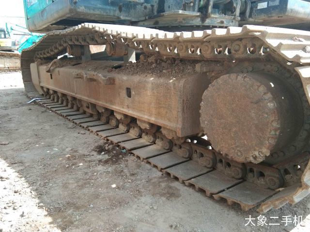 神钢 SK260LC-10 挖掘机