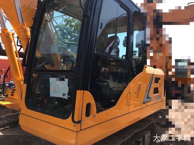 龙工 LG6150 挖掘机