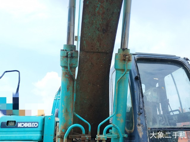 神钢 SK260LC-8 挖掘机