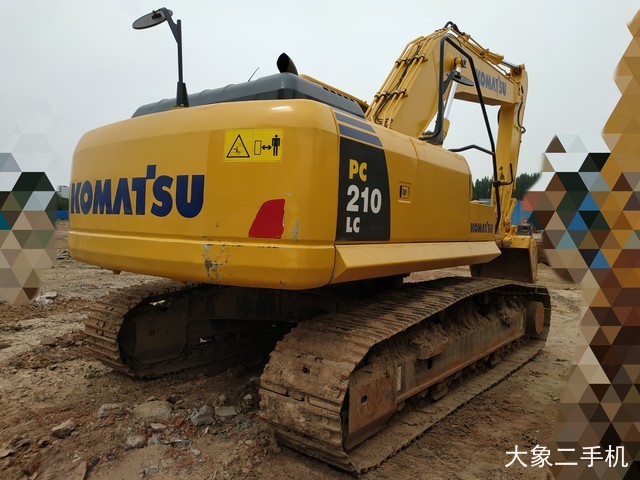 小松 PC210LC-8M0 挖掘机