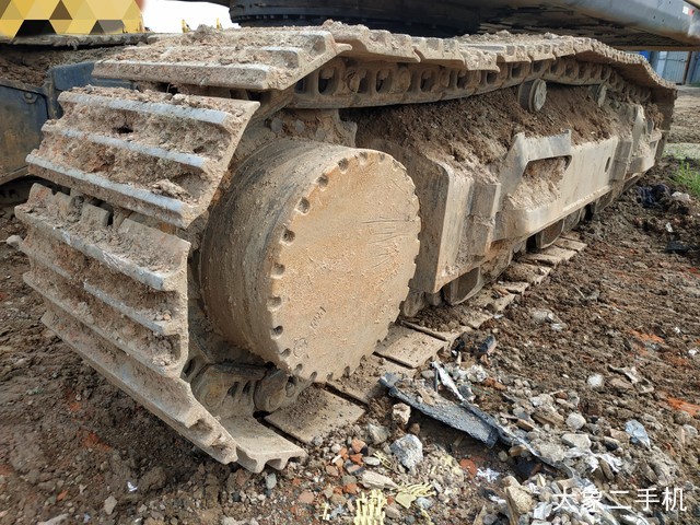 徐工 XE470C 挖掘机