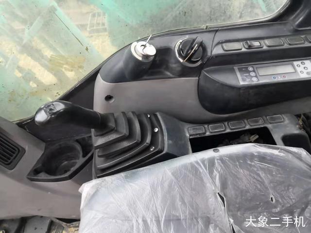 神钢 SK260LC-8 挖掘机