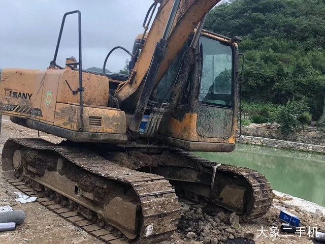 三一重工 SY135C-9 挖掘机
