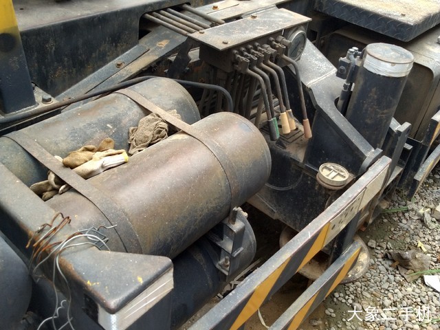 徐工 QY16D 起重机