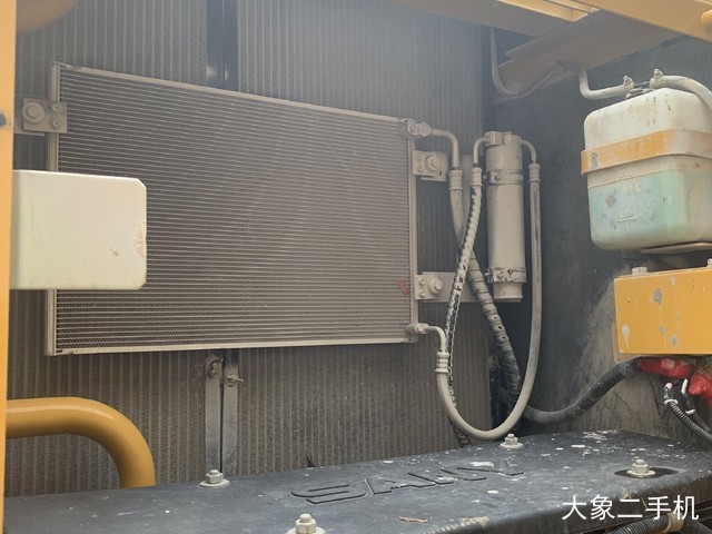 三一重工 SY215C-10 挖掘机