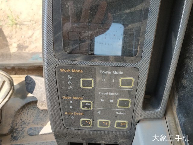 现代 R225LC-7 挖掘机