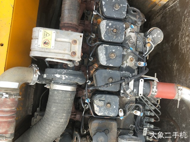 龙工 LG6215 挖掘机