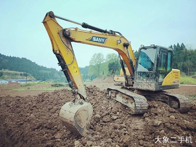 三一重工 SY135C 挖掘机