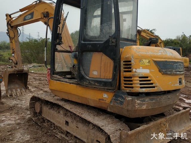 雷沃重工 FR60V8 挖掘机