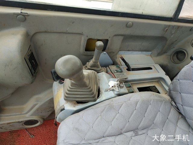 现代 R60-7 挖掘机