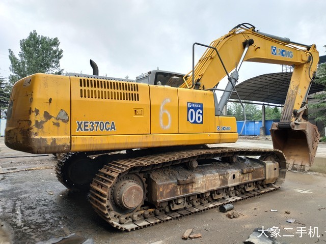 徐工 XE370CA 挖掘机