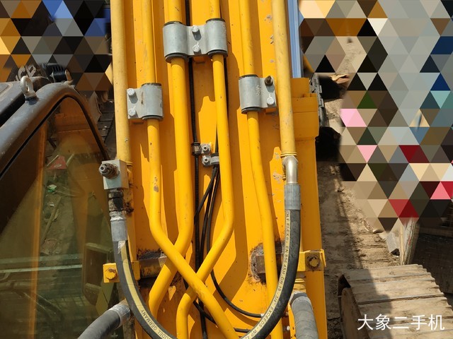 龙工 LG6245E 挖掘机