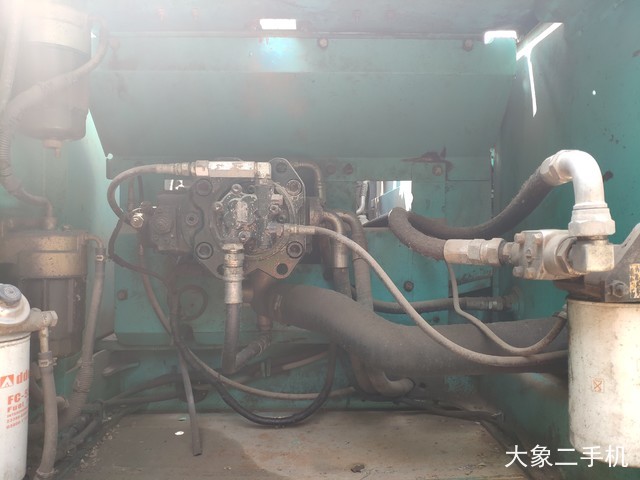 神钢 SK250-8 挖掘机