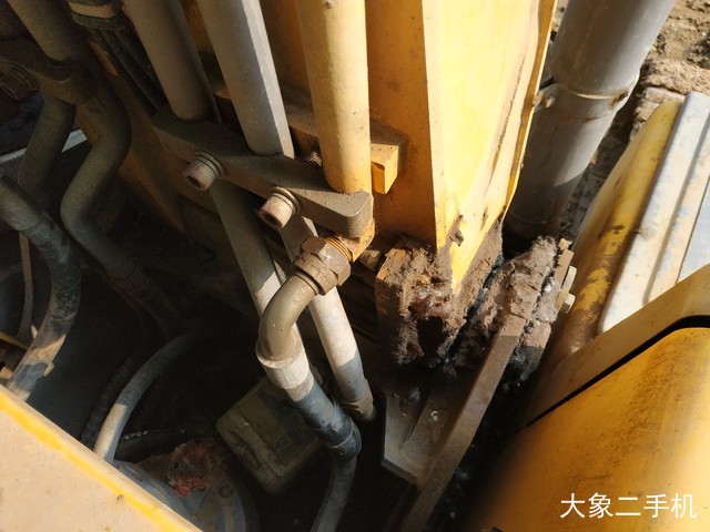 徐工 XE150D 挖掘机