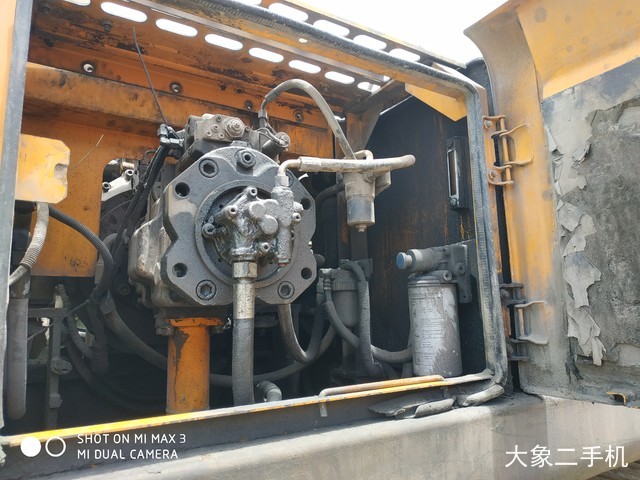 三一重工 SY335C-8 挖掘机