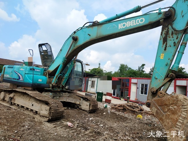 神钢 SK260LC-8 挖掘机