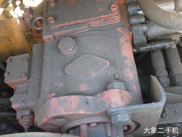 现代 R225LC-9 挖掘机